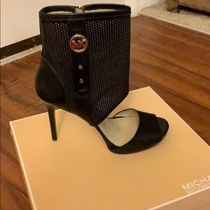 Leather Micheal Kors Darbie bootie